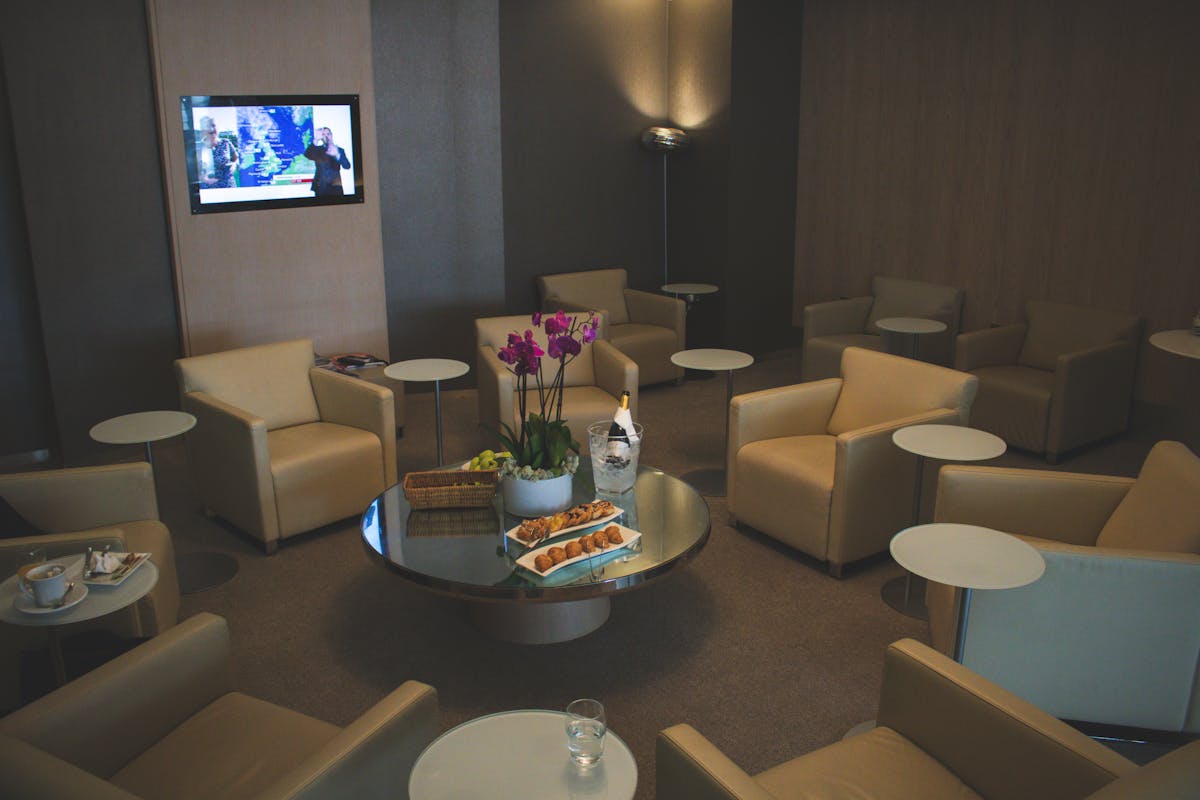 Airport VIP fast track lounge Frankfurt